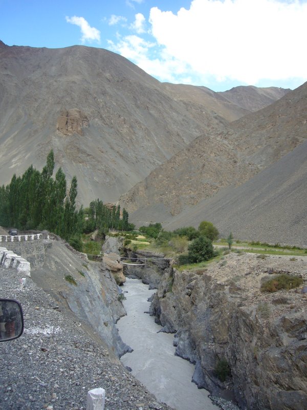 Travel - India - Ladakh - Rented Car - Back to Leh